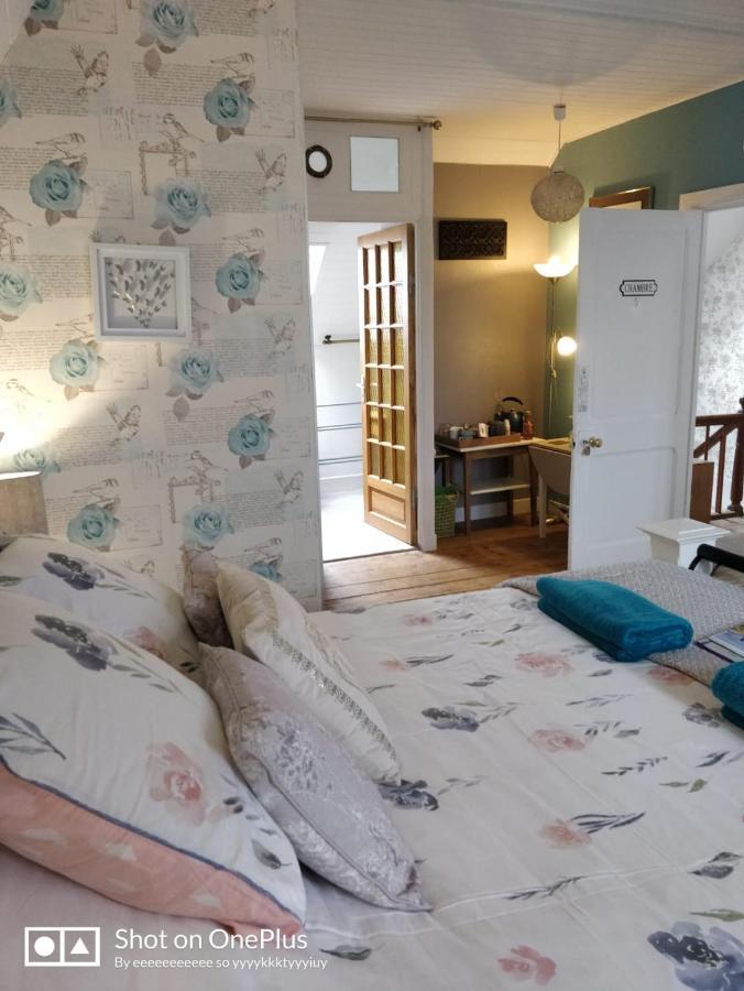 Maison Papillons Plomodiern Экстерьер фото